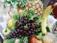 /album/lavorazione-arigianale-della-porcellana-di-capodimonte-/lavorazione-della-porcellana-di-capodimonte-frutta-e-foglie-in-porcellana-intagliata-interamente-a-mano-dai-maestri-ceramisti-del-capodimonte-jpg/